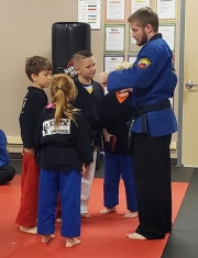 Olsons-Martial-Arts-class-2
